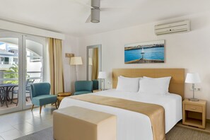 สตูดิโอ, ระเบียง | เตียงพร้อมฟูกเสริมที่นอน, ตู้นิรภัยในห้องพัก, เตารีด/โต๊ะรีดผ้า