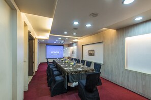 Restaurant - Park Central (Pune)