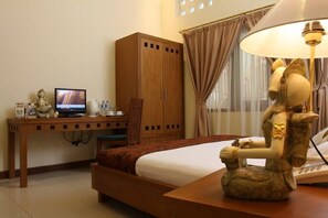 Select Comfort beds, minibar, in-room safe, individually decorated