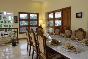 Aperto a colazione, pranzo e cena