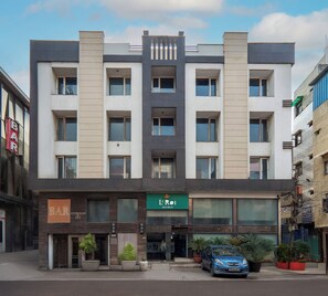 Front of property - Le ROI Delhi (New Delhi)