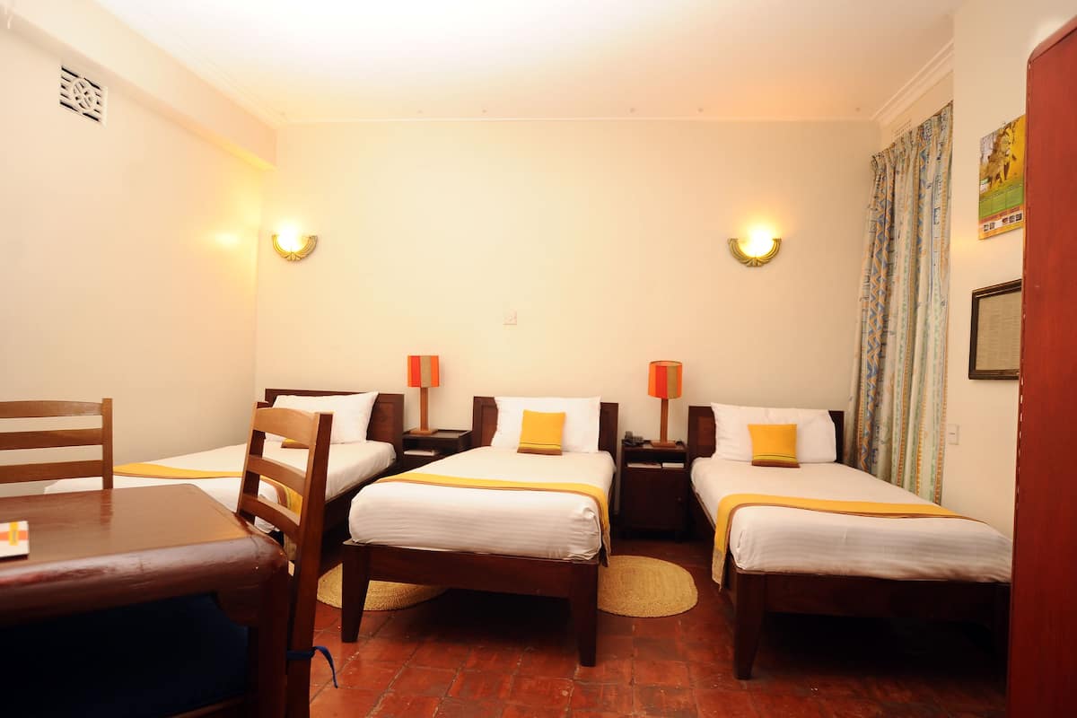 Economy Triple Room