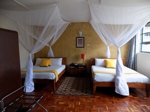 Free minibar, in-room safe, desk, free WiFi