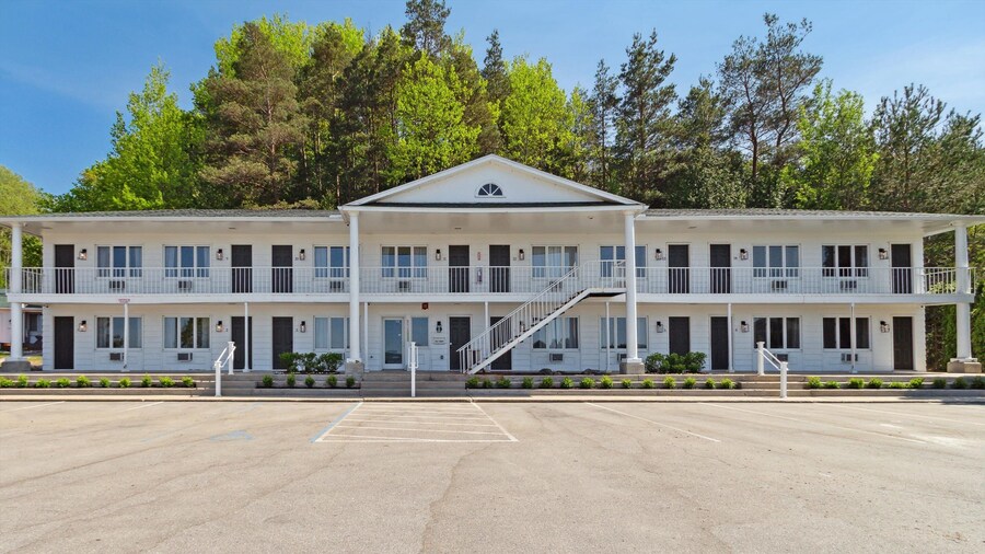 Bay Inn of Petoskey
