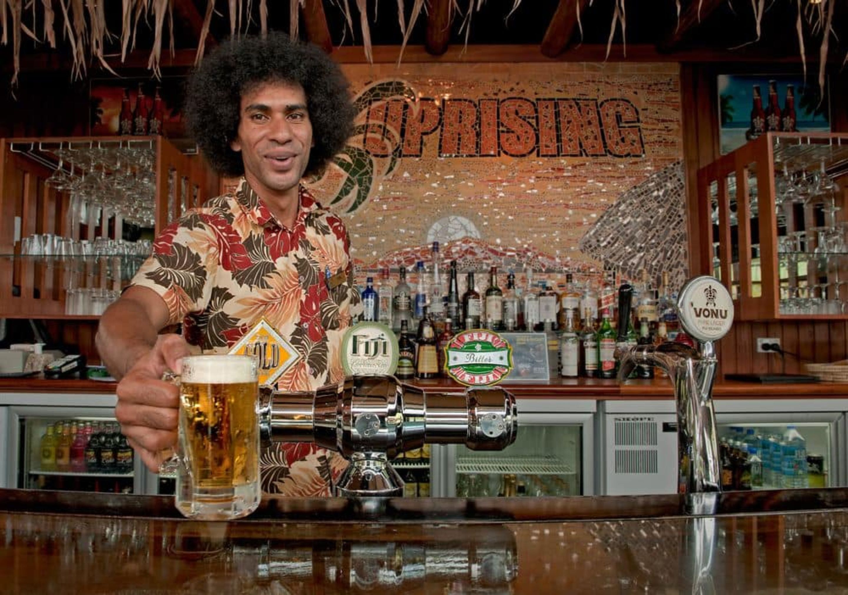 beach views, serves lunch, dinner and happy hour