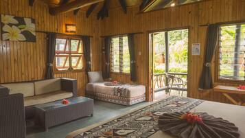 Bungalow Confort, vue jardin, cÎté jardin | Coffres-forts dans les chambres, Wi-Fi, draps fournis