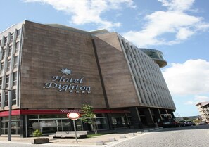 Front of property - Hotel Dighton (Oliveira De Azemeis)