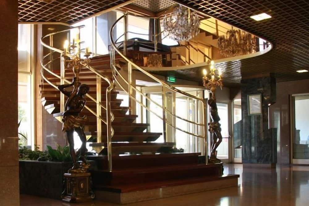 Hotel Dighton