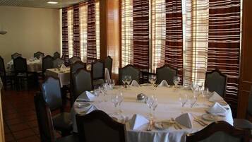 รวมอาหารเช้าแบบคอนติเนนทัล ทุกวัน