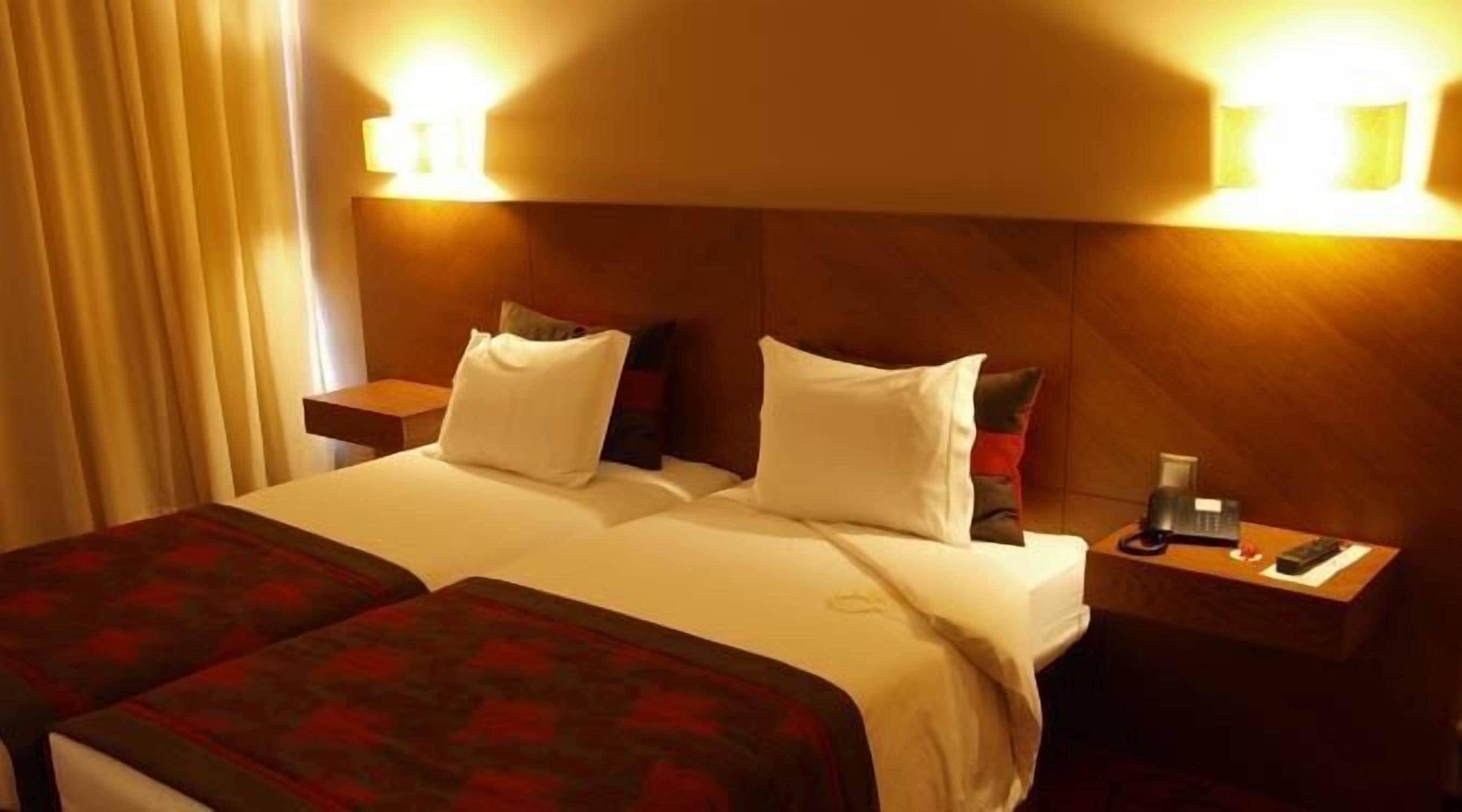 standard double or twin room (with extra bed) | 1 bedroom, minibar, in-room safe, desk