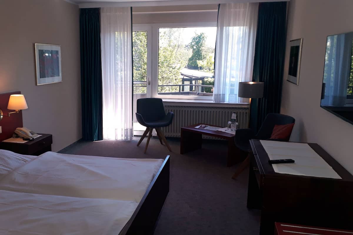 Double Room | Desk, cribs (free), rollaway beds (surcharge), WiFi (free)