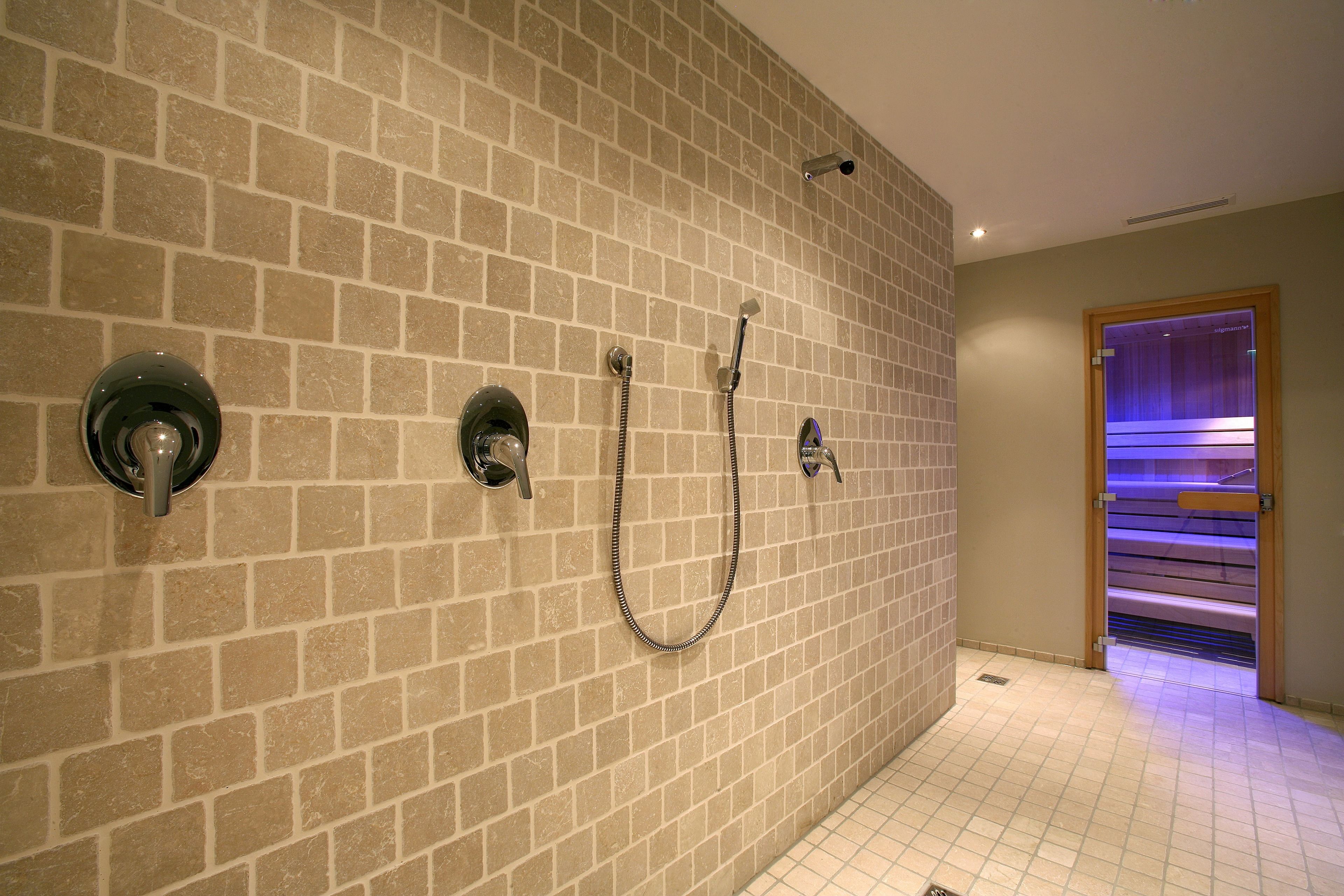 indoor pool, pool loungers