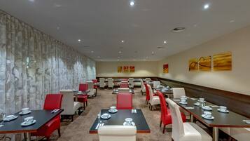 Free daily full breakfast