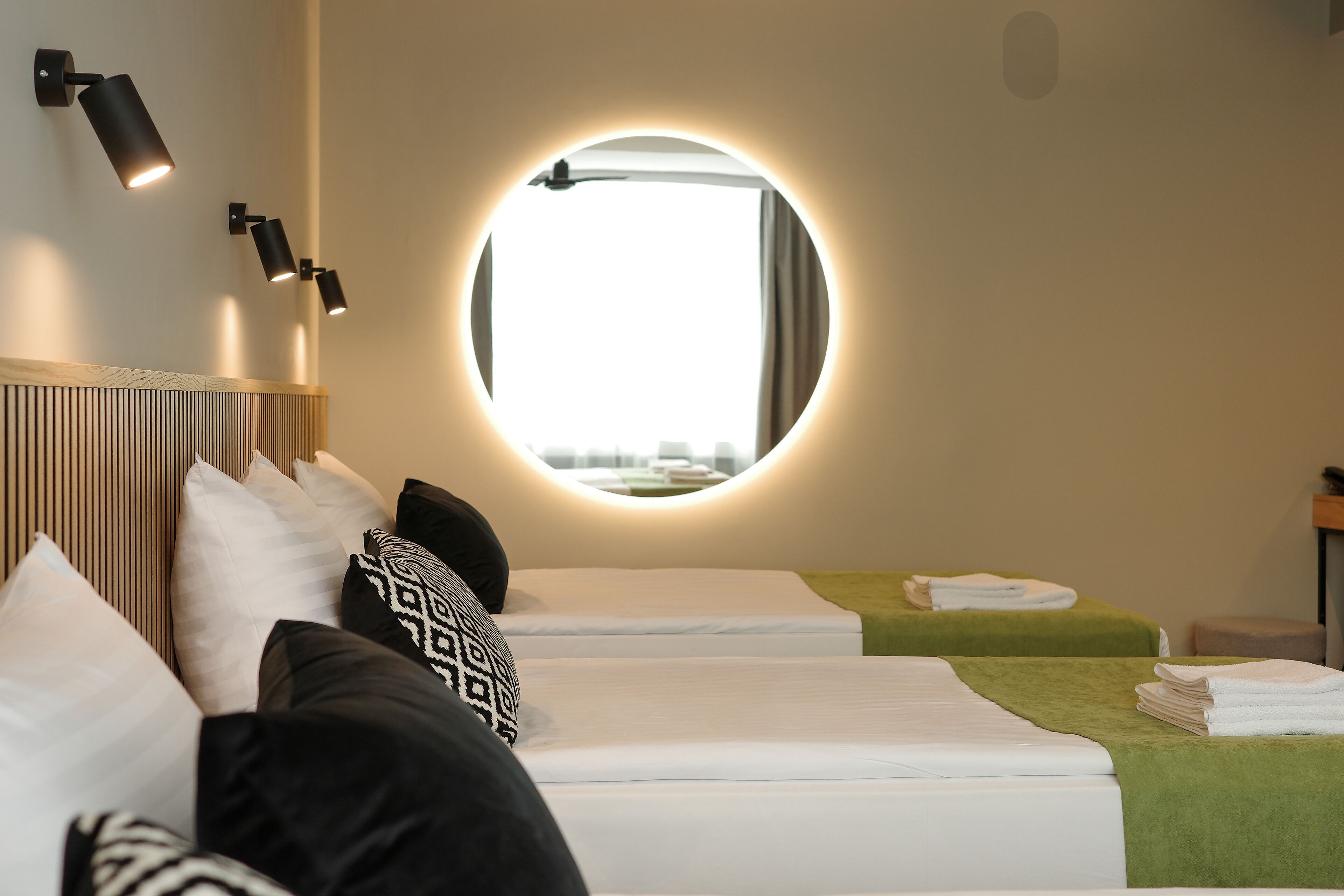 standard quadruple room | minibar, desk, soundproofing, iron/ironing board