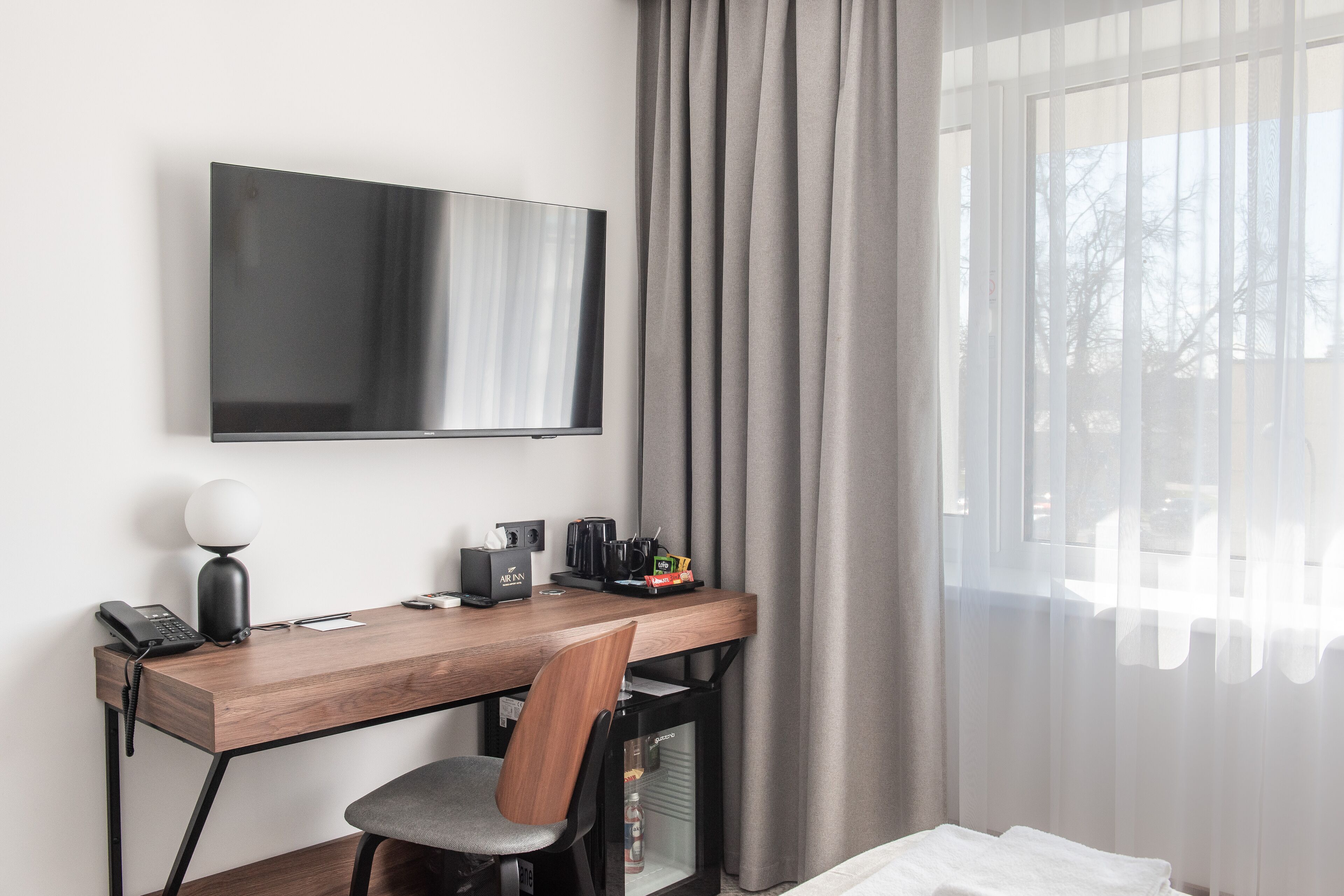 minibar, desk, soundproofing, iron/ironing board