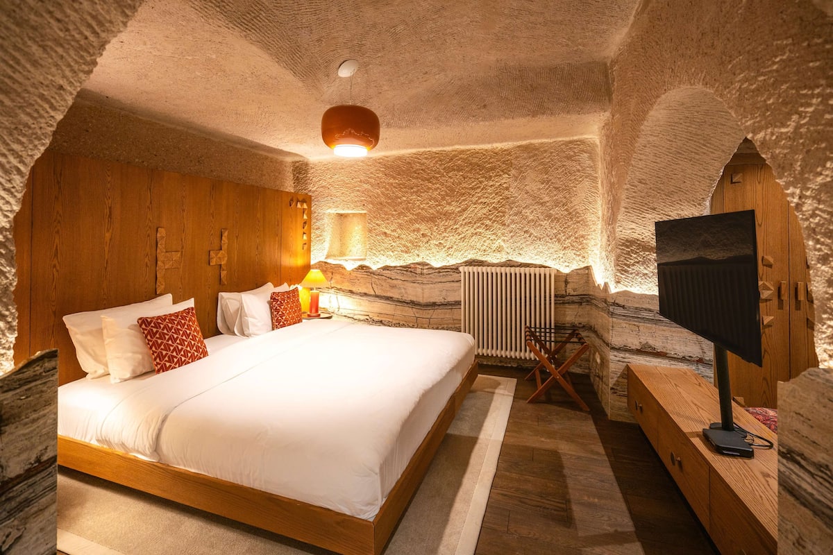 Junior Cave Suit | 1 habitación, ropa de cama de alta calidad y minibar