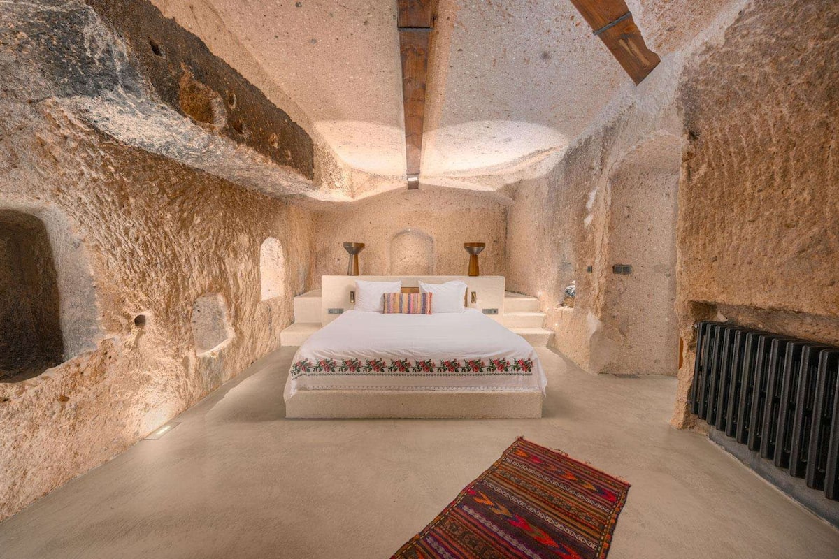 Suite de diseñador | 1 habitación, ropa de cama de alta calidad y minibar
