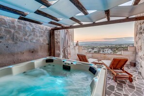 Premium bedding, minibar, in-room safe, individually decorated - Hotel Taskonaklar Cappadocia - Special Class (Nevsehir)