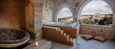 Premium bedding, minibar, in-room safe, individually decorated