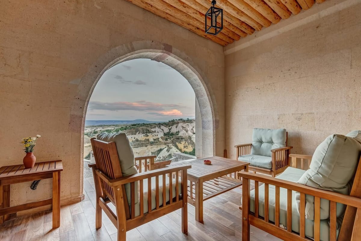 One Room Suite with Balcony and Fireplace | Terrasse/patio