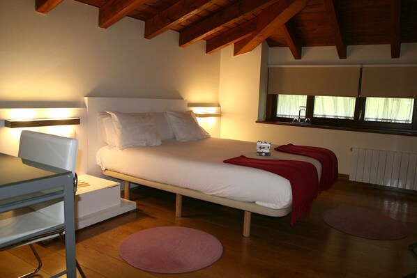 Superior Double Room | In-room safe, desk, rollaway beds, free WiFi