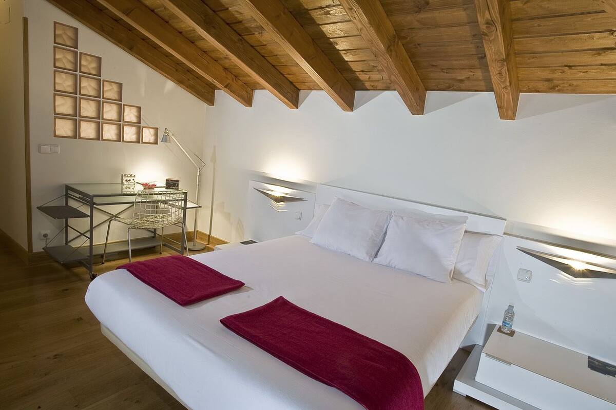 Standard Double Room | In-room safe, desk, rollaway beds, free WiFi