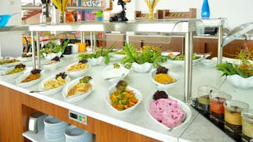 Petit déjeuner buffet compris
