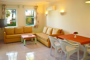 Family Apartment, 2 Bedrooms, Garden View, Garden Area