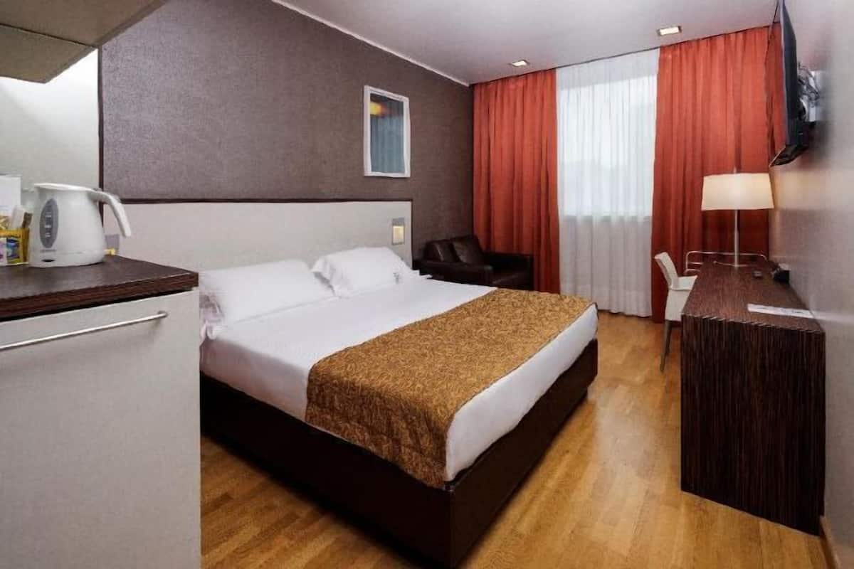 Hochwertige Bettwaren, Daunenbettdecken, Pillowtop-Betten, Minibar