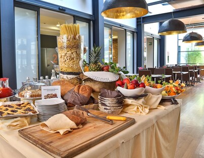 Best Western Falck Village Hotel