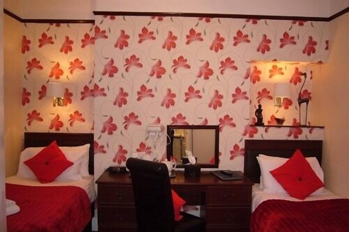 Twin Room, Ensuite (Popular)