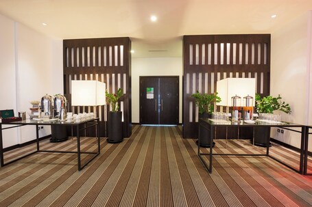 Holiday Inn Abu Dhabi, an IHG Hotel - Image 57