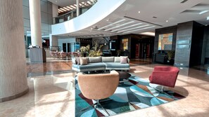 Exterior - Holiday Inn Abu Dhabi by IHG (Abu Dhabi)