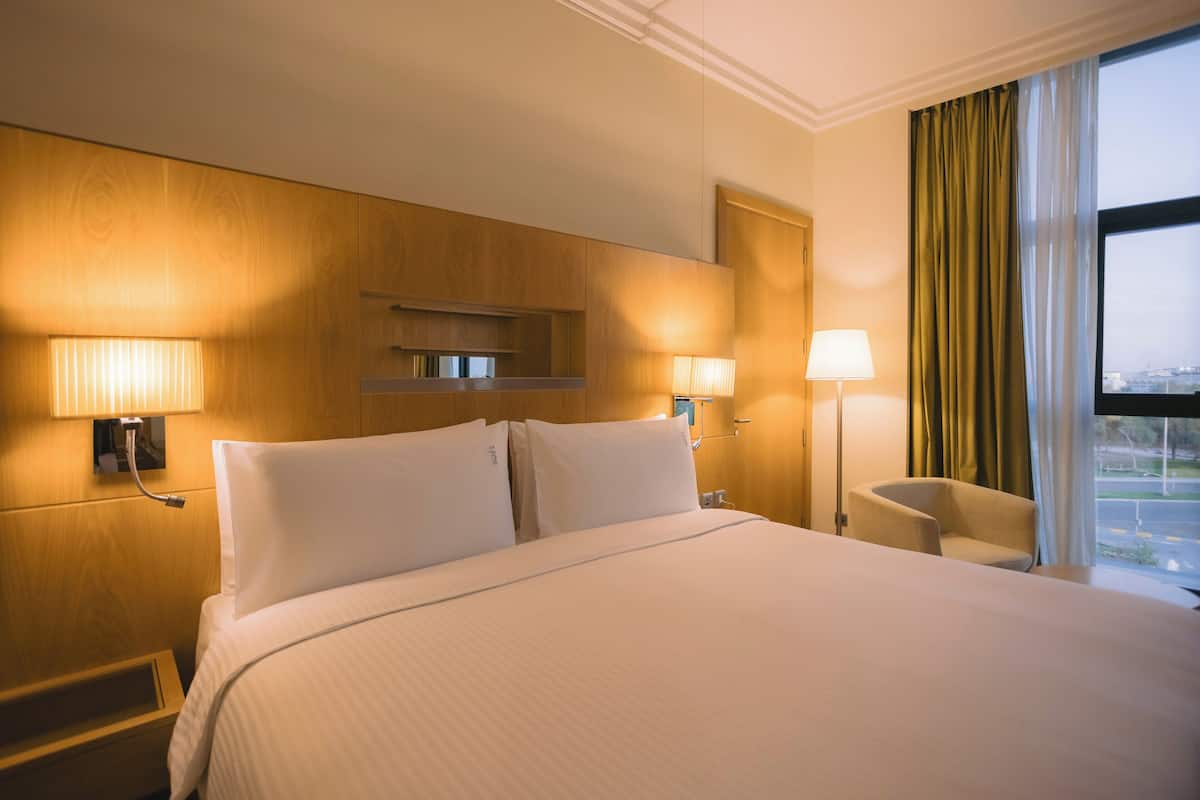 In-room safe, individually decorated, individually furnished, desk