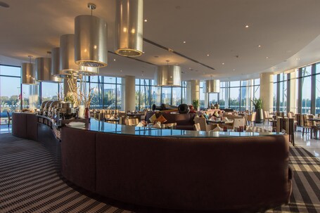Holiday Inn Abu Dhabi, an IHG Hotel - Image 52