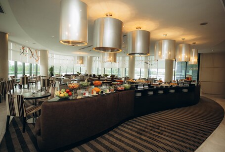 Holiday Inn Abu Dhabi, an IHG Hotel - Image 36