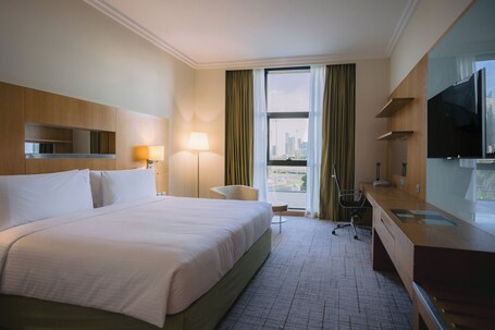Holiday Inn Abu Dhabi, an IHG Hotel - Image 21