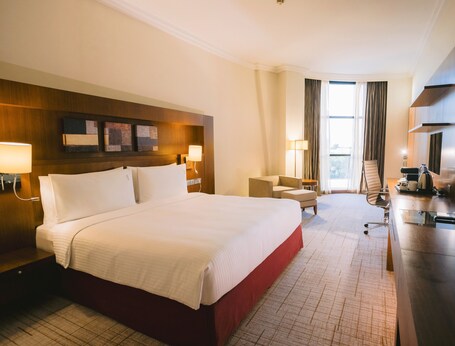 Holiday Inn Abu Dhabi, an IHG Hotel - Image 71