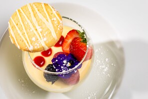 Breakfast and dinner served - The Palm Court Hotel (Great Yarmouth)