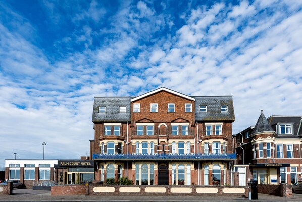 Front of property - The Palm Court Hotel (Great Yarmouth)