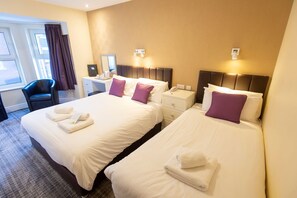 King Room plus Single | Individually decorated, individually furnished, free WiFi, bed sheets - The Palm Court Hotel (Great Yarmouth)