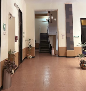 Handrails in stairways