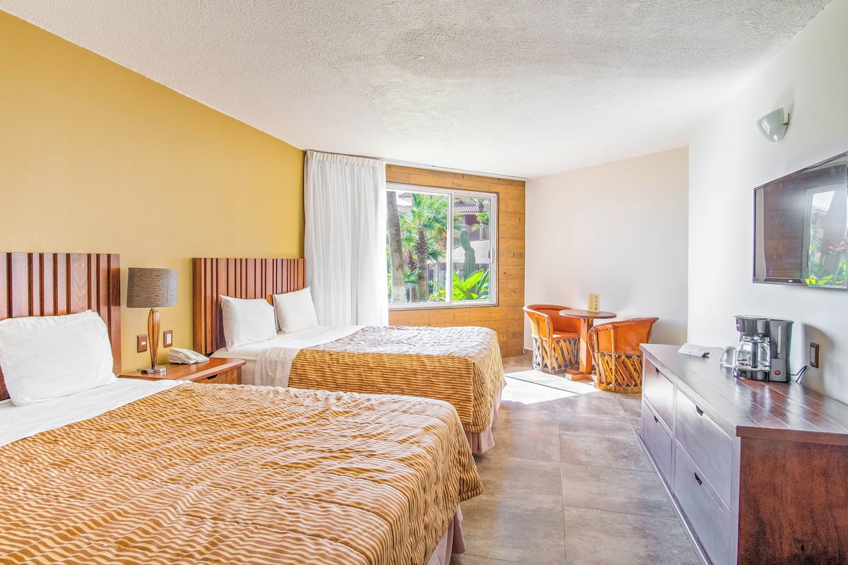 1 bedroom, in-room safe