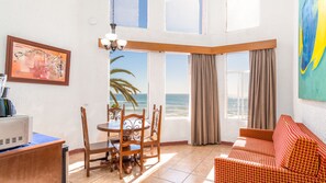 1 bedroom, in-room safe, bed sheets