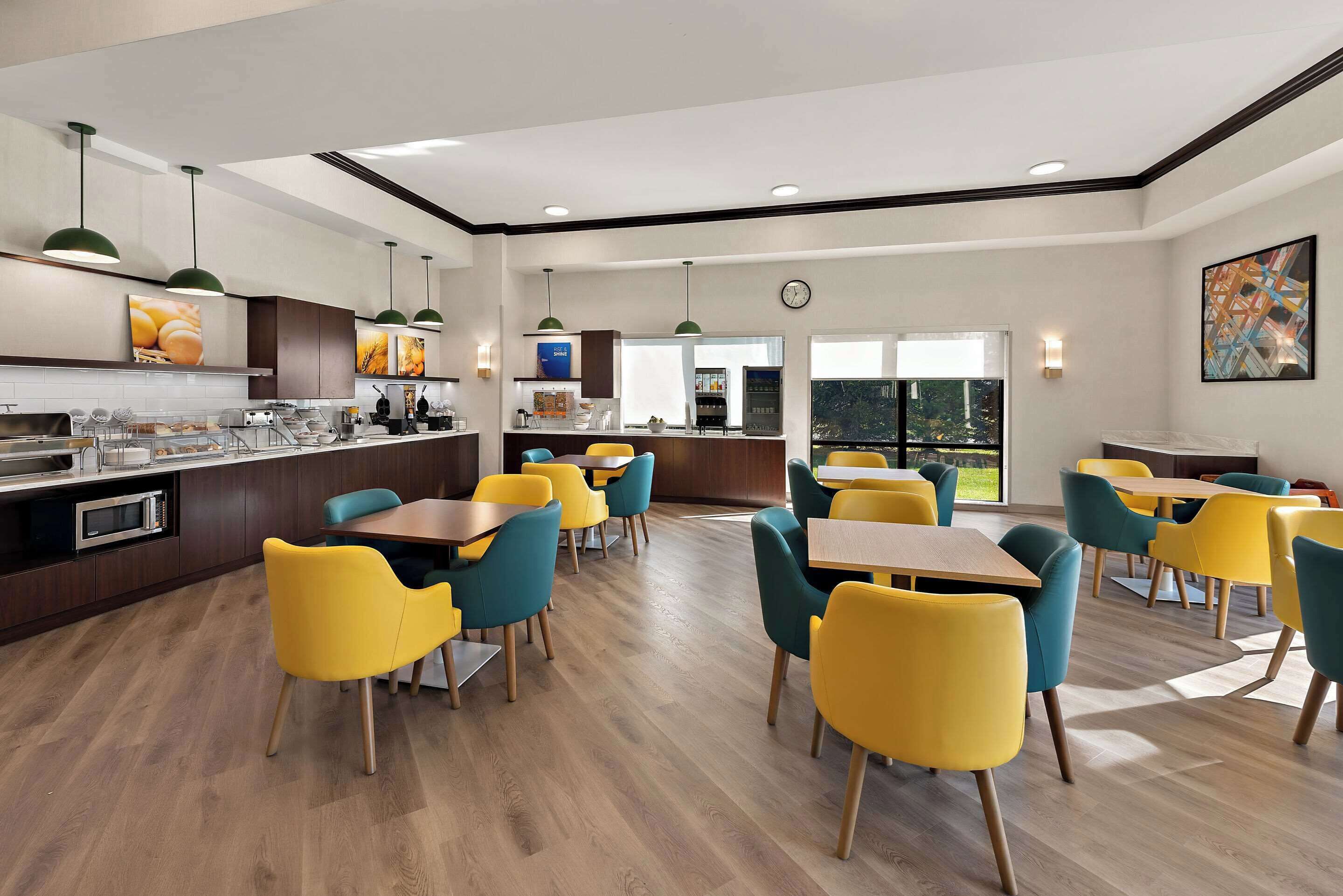 Sudah termasuk sarapan dibawa pulang setiap hari