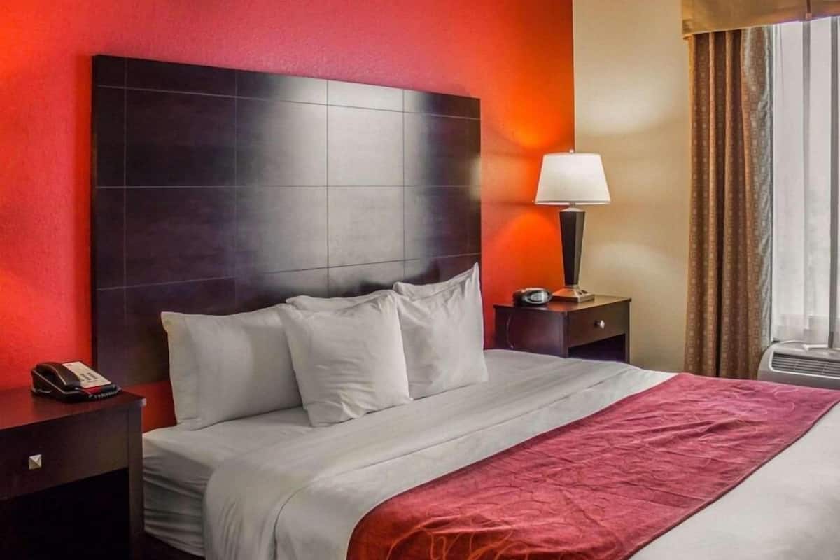 Premium bedding, pillowtop beds, desk, laptop workspace