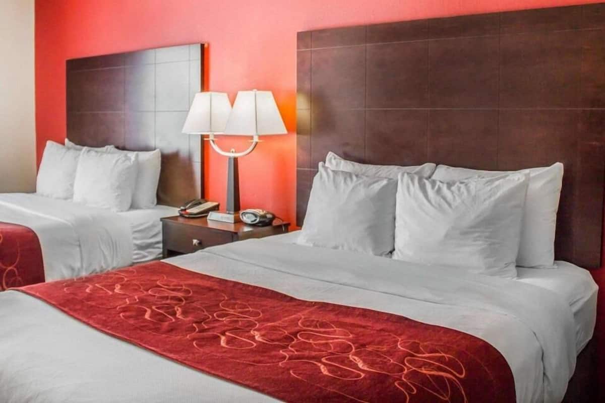 Premium bedding, pillowtop beds, desk, laptop workspace