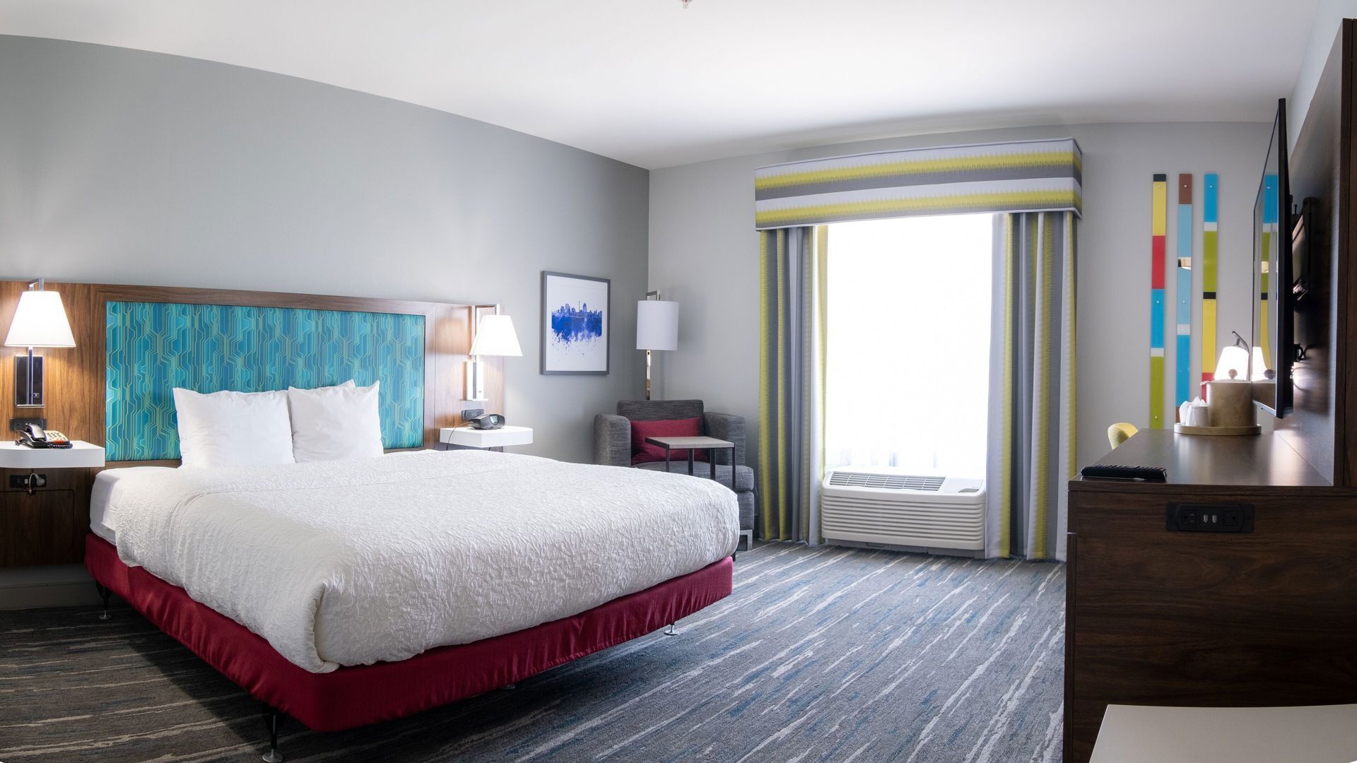 Hypo-allergenic bedding, in-room safe, desk, laptop workspace