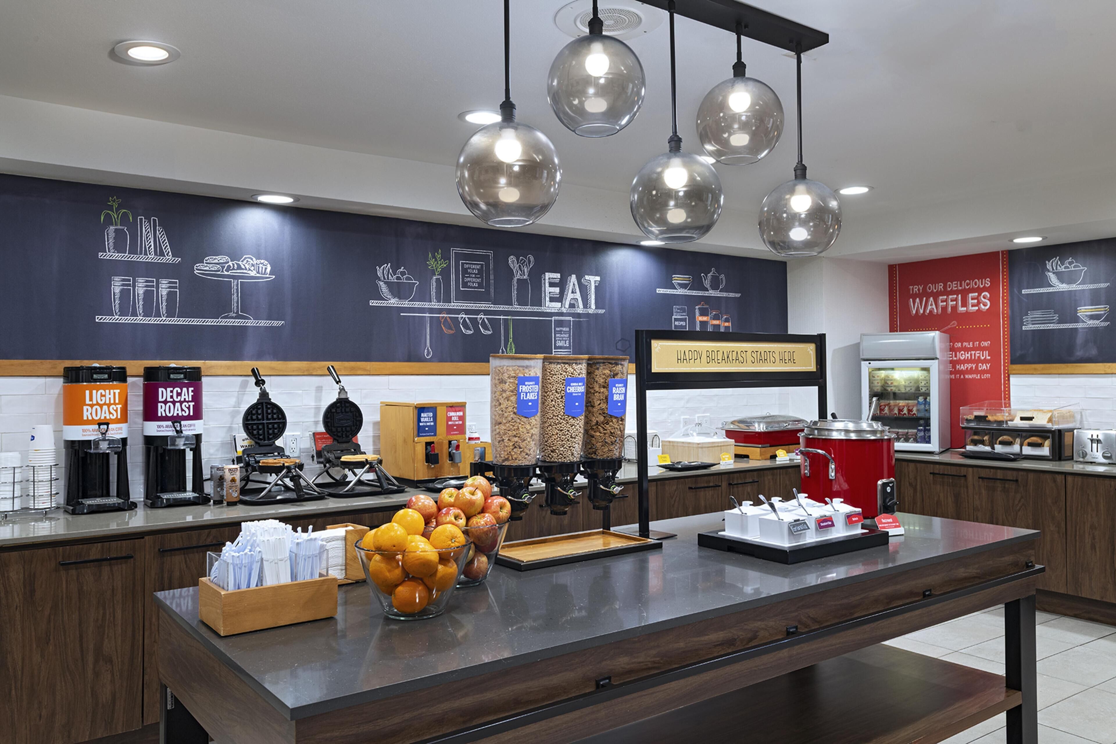 Buffet déjeuner gratuit tous les jours