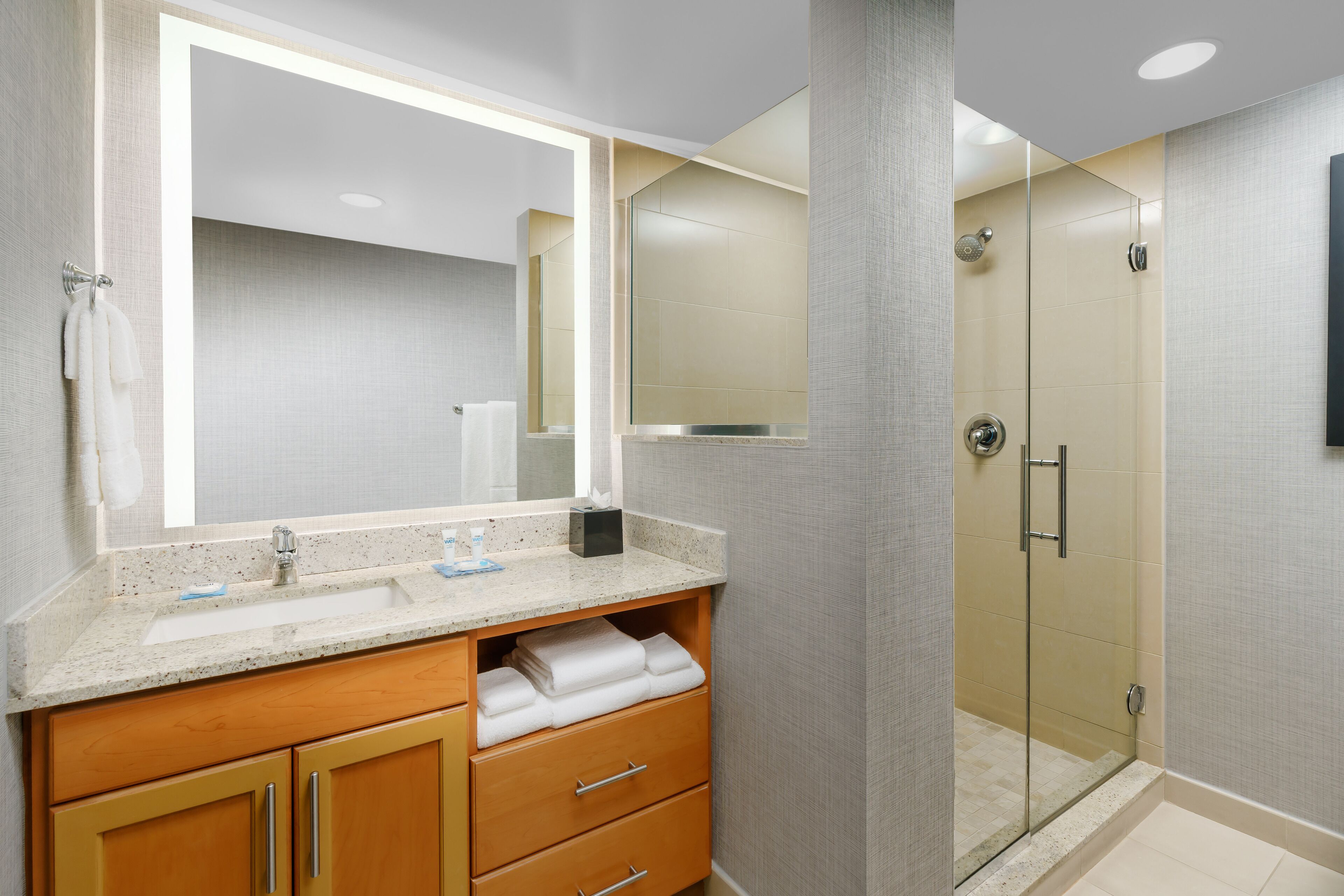 suite, 1 bedroom | bathroom | hair dryer, towels, soap, shampoo